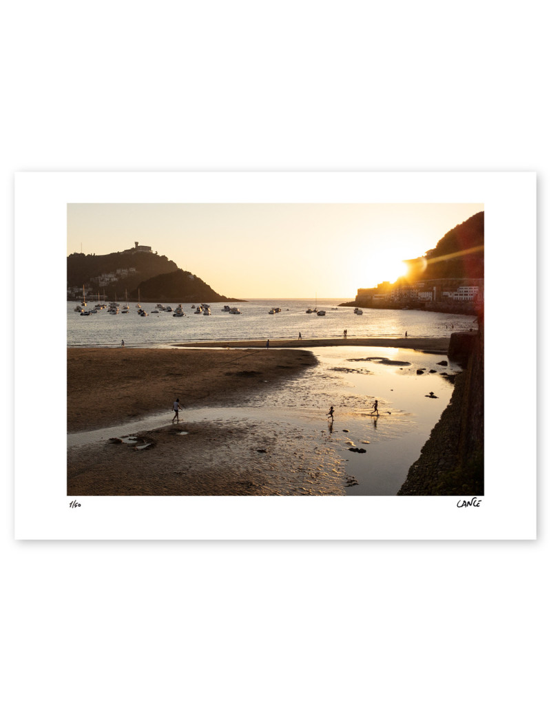 "Summer" photography. Marine Donosti serie by...