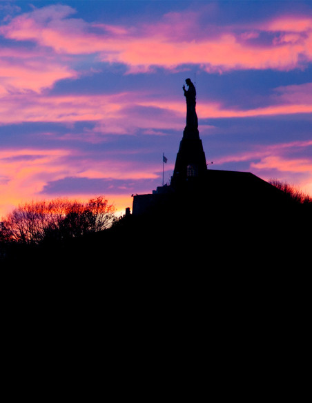 "Sacred Sunset" photography. Marine Donosti limited serie by Lance