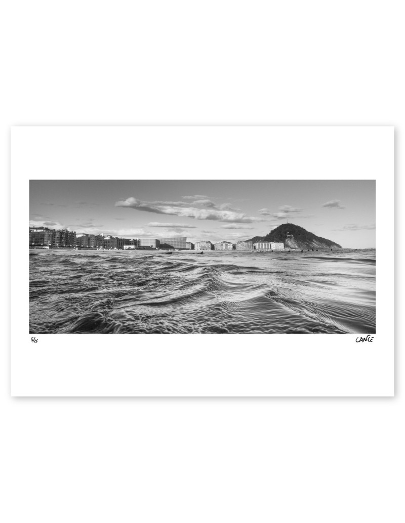 "Surface Zurriola" photography. Street...
