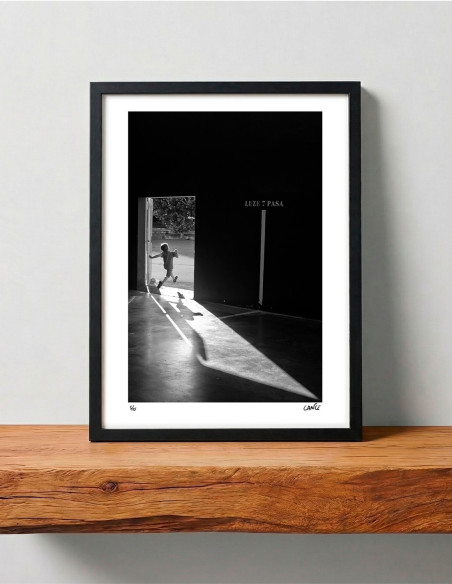 Fotografía "Navarra" Serie Street Photography de Lance. A4 y A3