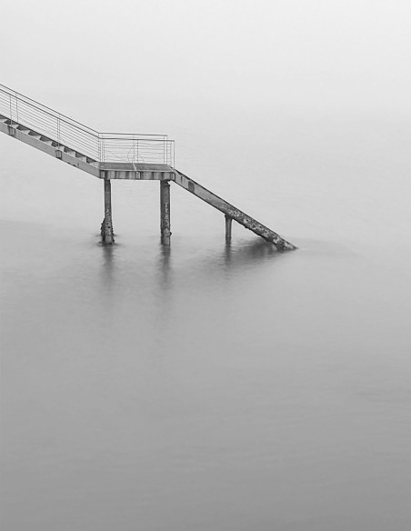 Fotografía "Náutico entre niebla" Serie Street Photography de Lance. A4 y A3