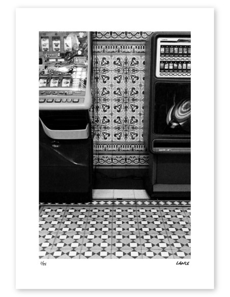 "Bilbo 4" photography. Street Photography serie by Lance. A4 and A3