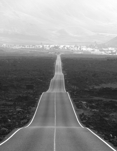 Fotografía "Lanzarote road" Serie Street Photography de Lance. A4, A3 y A2