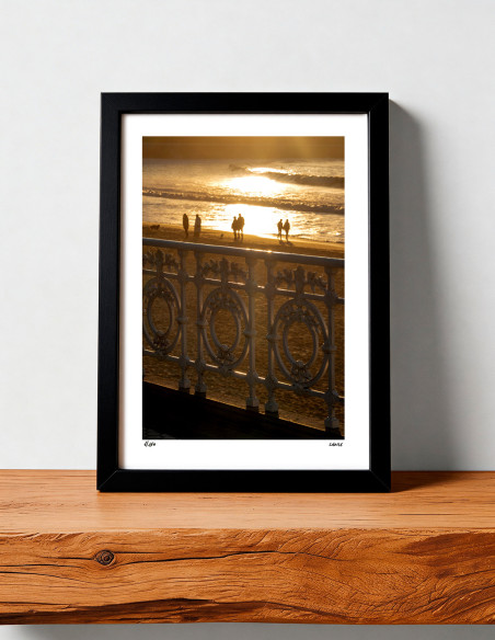 Fotografía "Barandilla sunset 2" A5 de la serie Basque Light de Lance