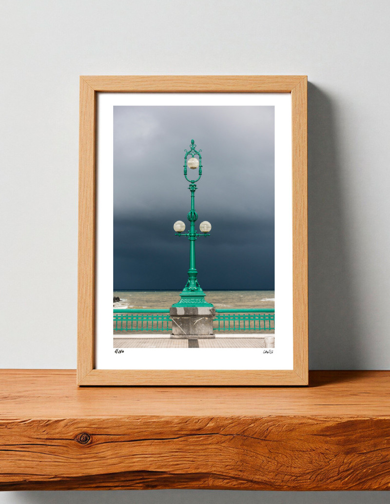 Fotografía "La farola" A5 de la serie Basque...