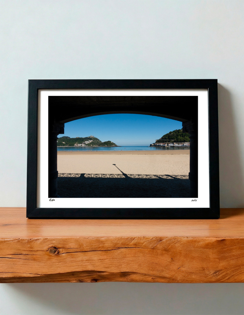 "Voladizo" A5 photography. Basque Light serie...