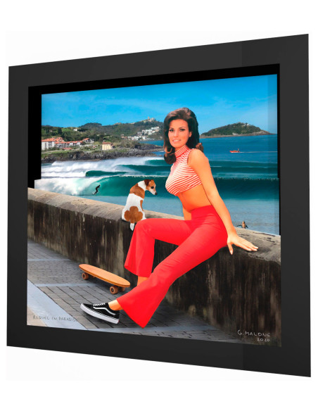 "Raquel in paradise" collage 3D enmarcado de Malone