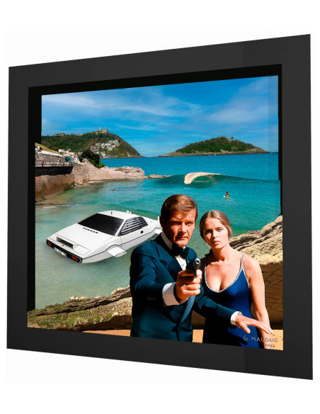 "La espía" framed 3d collage by Malone